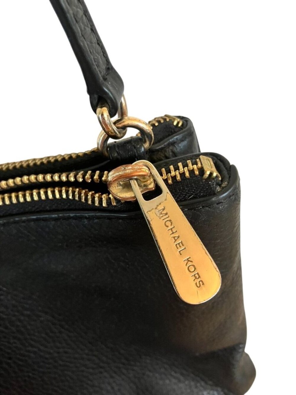 Michael Kors Black Leather Crossbody Bag Gold-Tone Zipper & Adjustable Strap - Picture 6 of 6